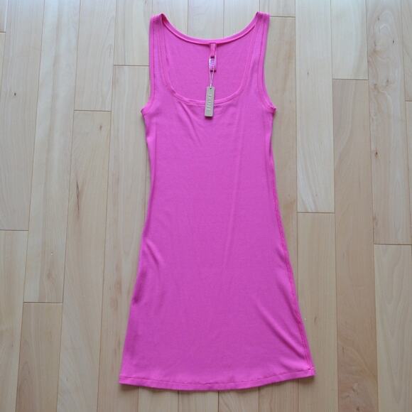 SKIMS Tops - NWT SKIMS Tank Top Pink Size XL